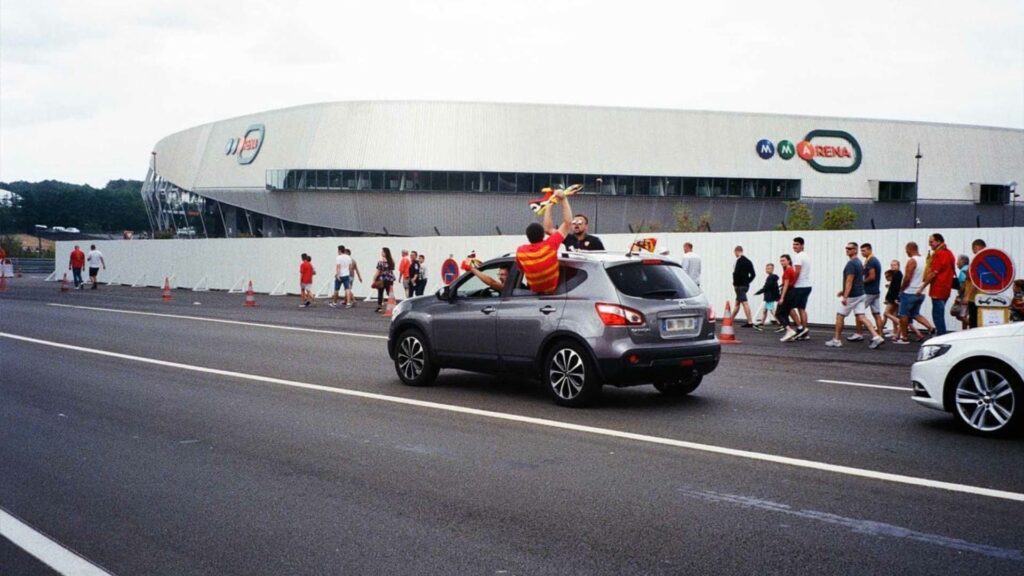 Carpooling for sports fans